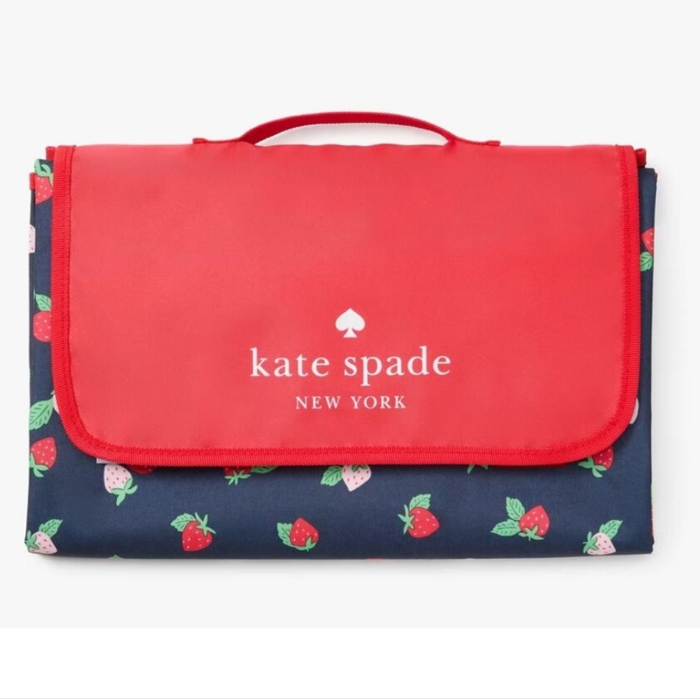 NEW Kate Spade Strawberry Toss Packable Picnic Blanket